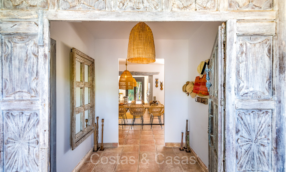 Charming single storey luxury villa for sale in a prestigious area, in East Marbella 73039