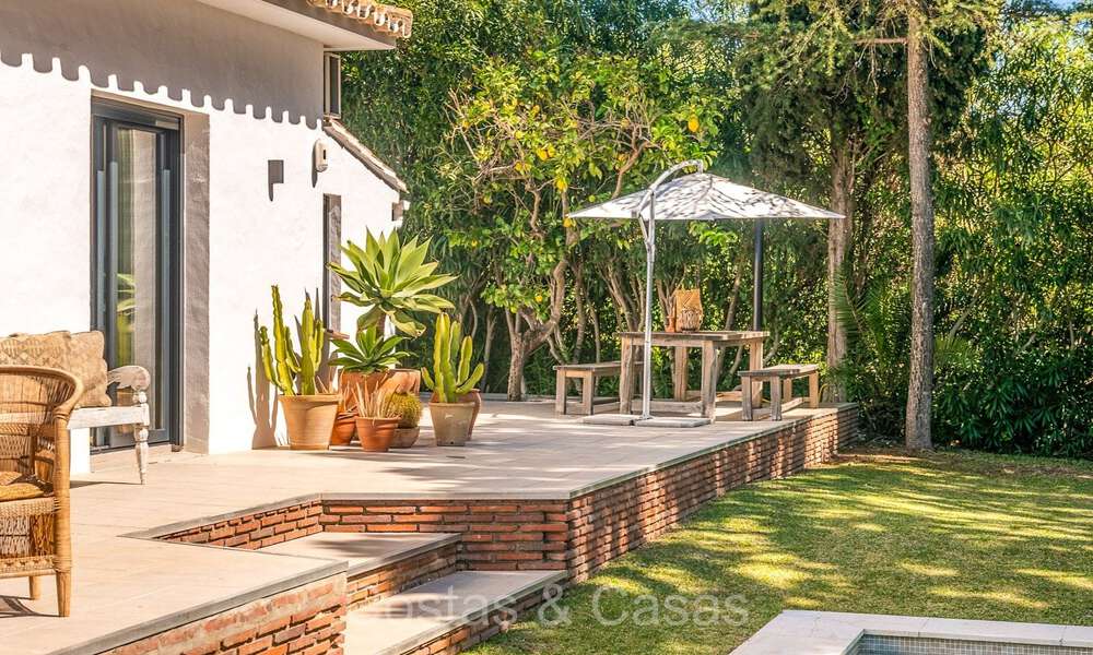 Charming single storey luxury villa for sale in a prestigious area, in East Marbella 73044