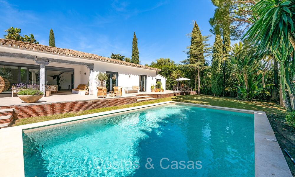 Charming single storey luxury villa for sale in a prestigious area, in East Marbella 73055