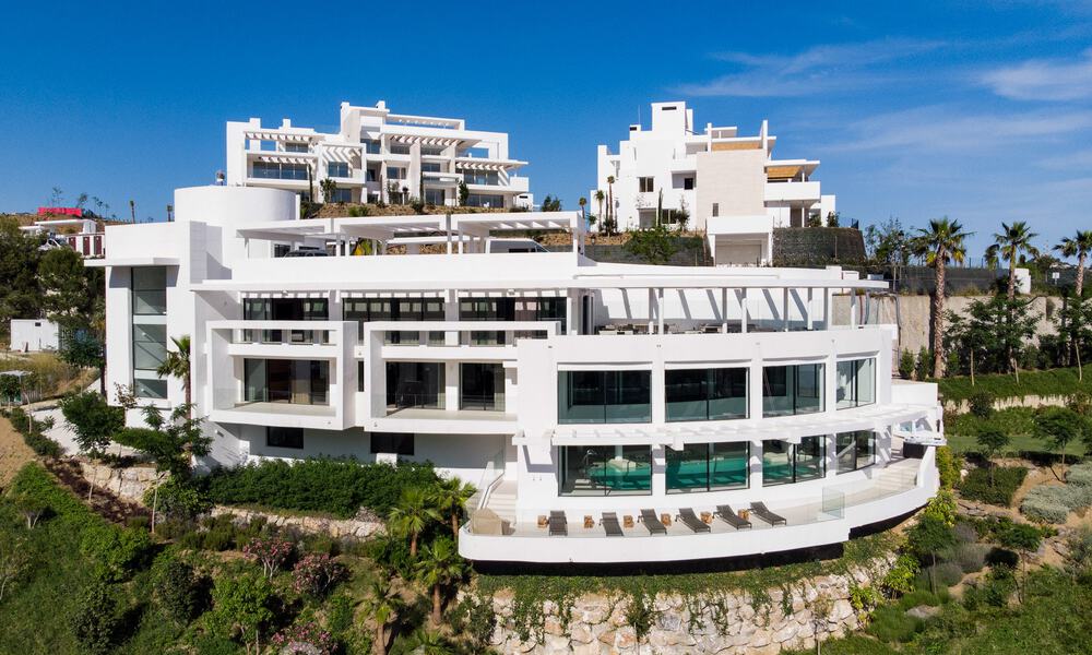 Move-in ready, modernist garden apartment with sea views for sale, a short drive from Marbella centre 72894