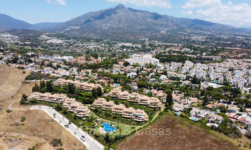 Apartment for sale within walking distance to Puerto Banus and the beach in Nueva Andalucia, Marbella 73076