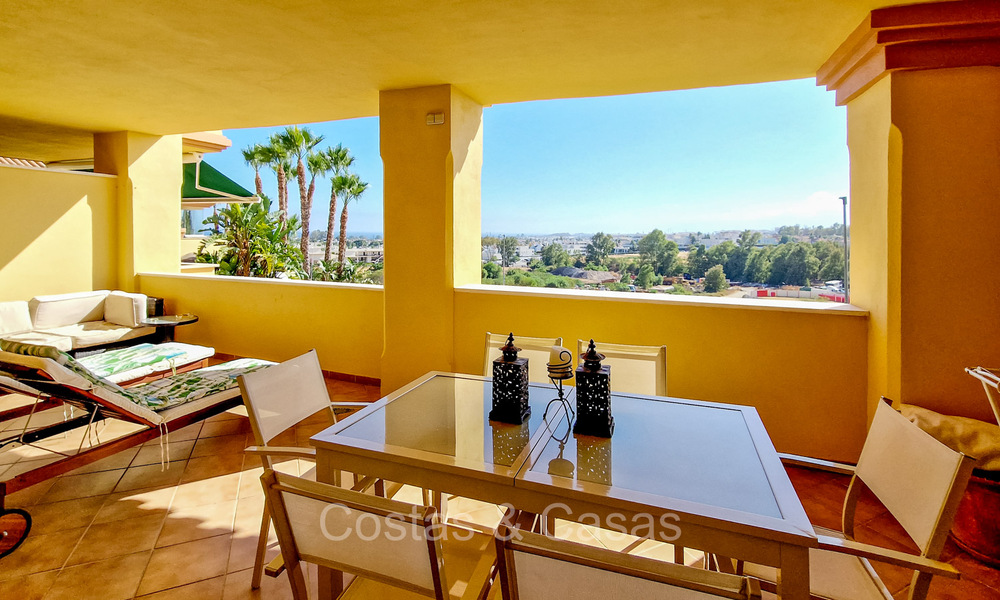 Apartment for sale within walking distance to Puerto Banus and the beach in Nueva Andalucia, Marbella 73089