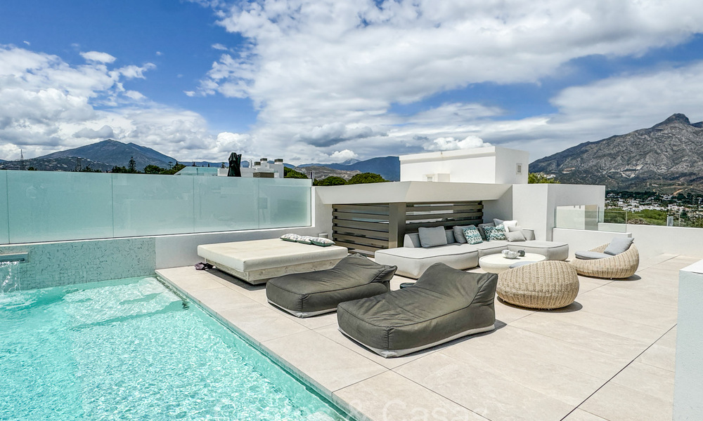 Sophisticated, minimalist luxury home for sale in a prestigious complex in Nueva Andalucia, Marbella 73150