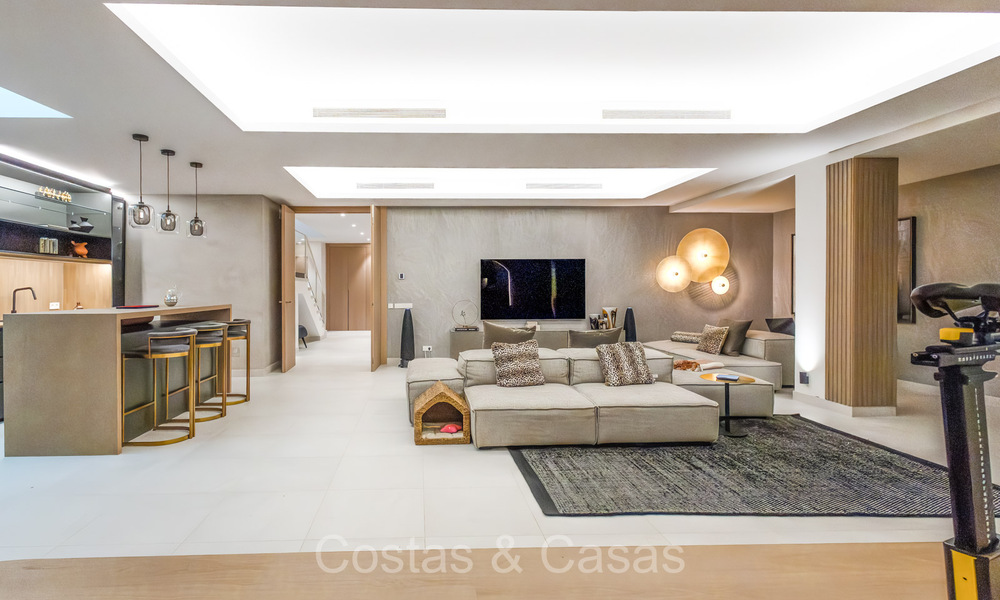 Sophisticated, minimalist luxury home for sale in a prestigious complex in Nueva Andalucia, Marbella 73174