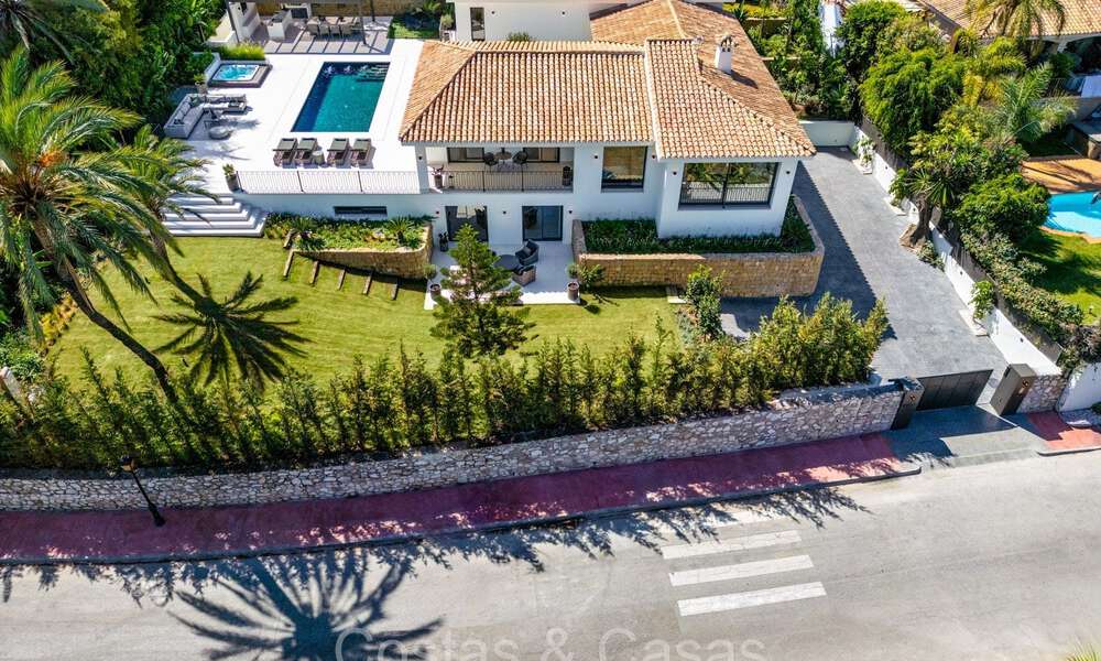 Refined luxury villa in a modern Mediterranean style for sale in Nueva Andalucia, Marbella 73218