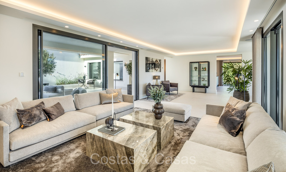 Refined luxury villa in a modern Mediterranean style for sale in Nueva Andalucia, Marbella 73244