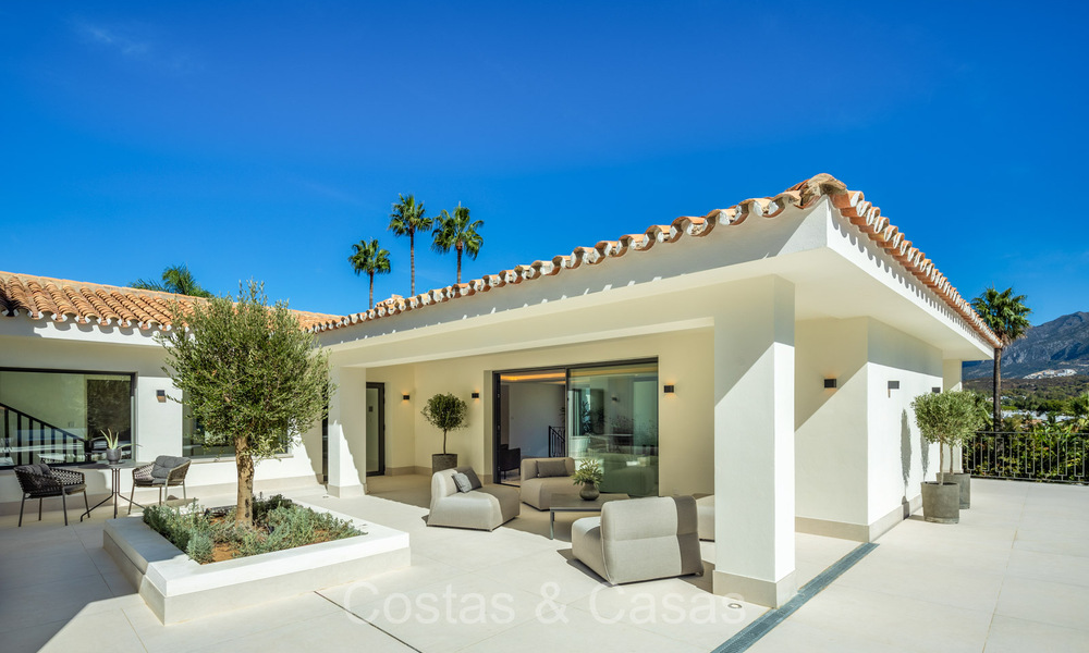 Refined luxury villa in a modern Mediterranean style for sale in Nueva Andalucia, Marbella 73247