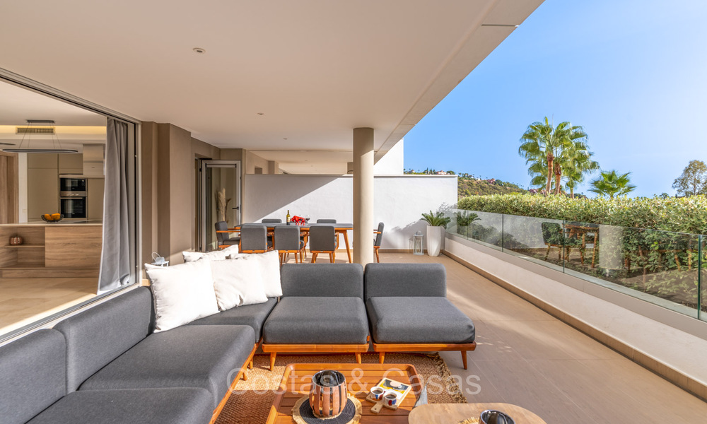 Move-in ready, modern luxury apartment for sale in the prestigious Benahavis - Marbella 73356