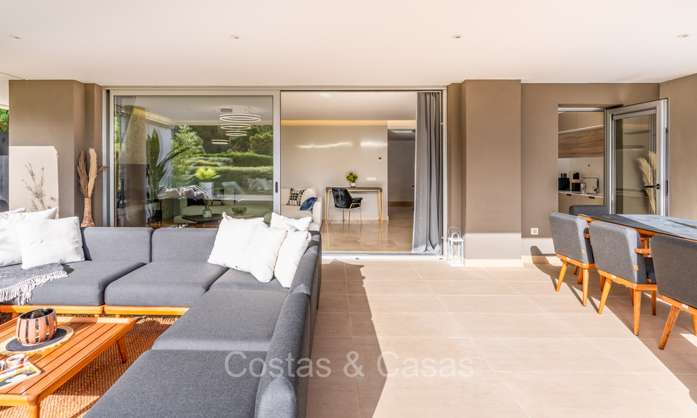 Move-in ready, modern luxury apartment for sale in the prestigious Benahavis - Marbella 73357