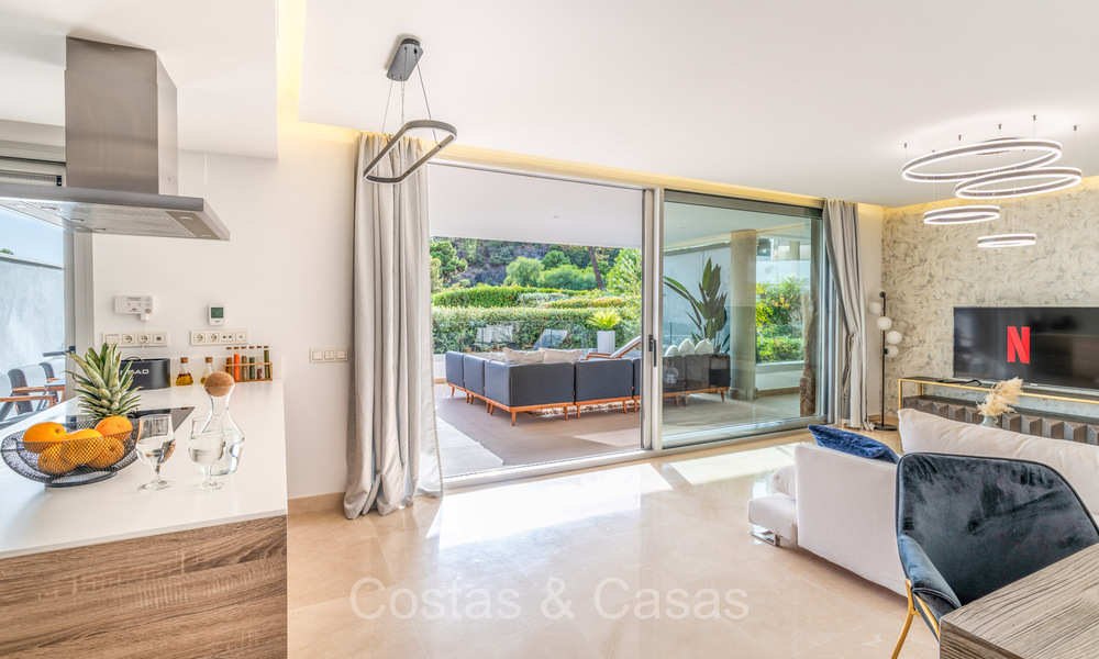 Move-in ready, modern luxury apartment for sale in the prestigious Benahavis - Marbella 73359