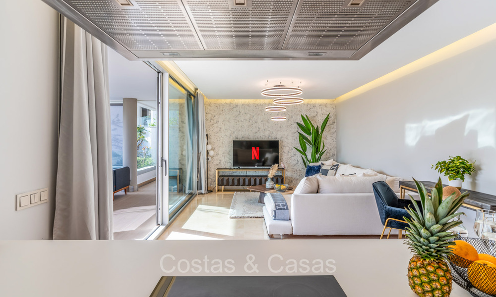 Move-in ready, modern luxury apartment for sale in the prestigious Benahavis - Marbella 73361