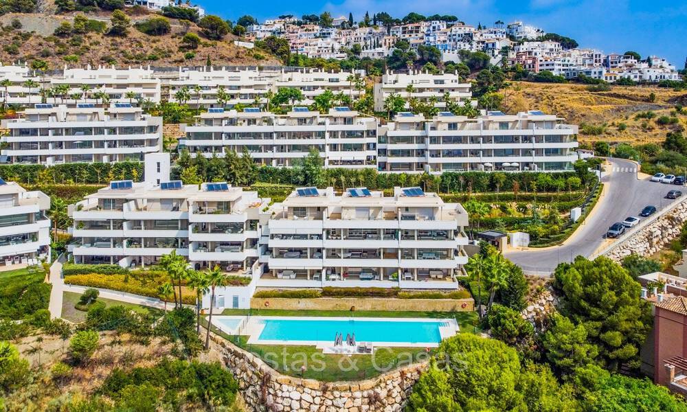 Move-in ready, modern luxury apartment for sale in the prestigious Benahavis - Marbella 73409