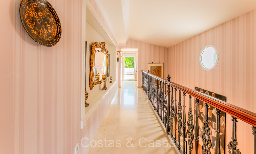 Traditional Spanish luxury villa for sale with sea views in an exclusive gated community in La Quinta, Benahavis - Marbella 73417