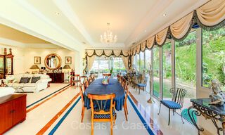 Traditional Spanish luxury villa for sale with sea views in an exclusive gated community in La Quinta, Benahavis - Marbella 73431 