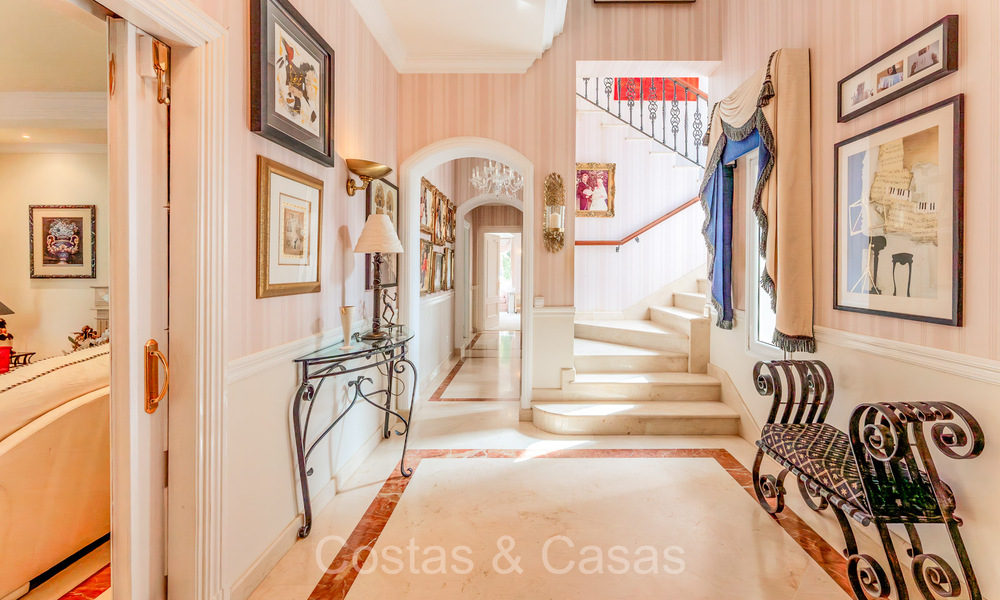 Traditional Spanish luxury villa for sale with sea views in an exclusive gated community in La Quinta, Benahavis - Marbella 73437