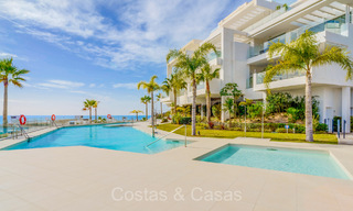 Move-in ready, contemporary apartment with sea views for sale in a gated community located in the hills of Marbella 73480 