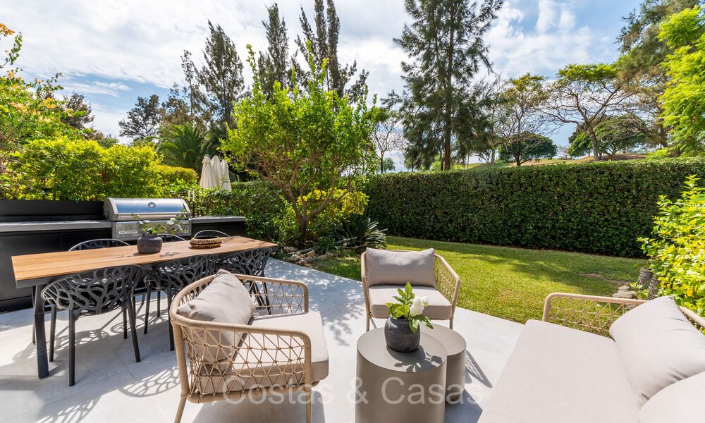 Quality renovated garden apartment for sale, bordering a leading golf course in La Quinta, Benahavis - Marbella 73557