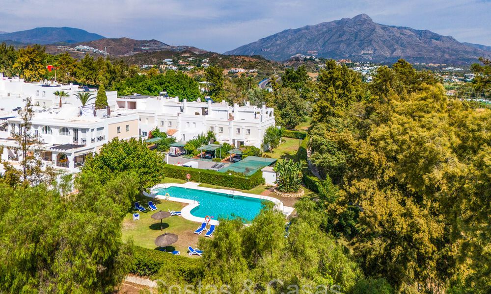 Quality renovated garden apartment for sale, bordering a leading golf course in La Quinta, Benahavis - Marbella 73570