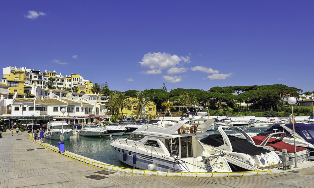 Advanced new build apartments with panoramic sea views for sale in Cabopino, east Marbella 73580