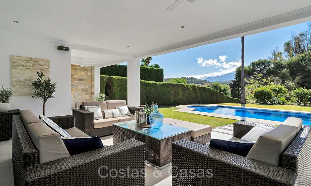 Spacious Mediterranean style family villa for sale, frontline golf on the New Golden Mile, Marbella - Benahavis 73626