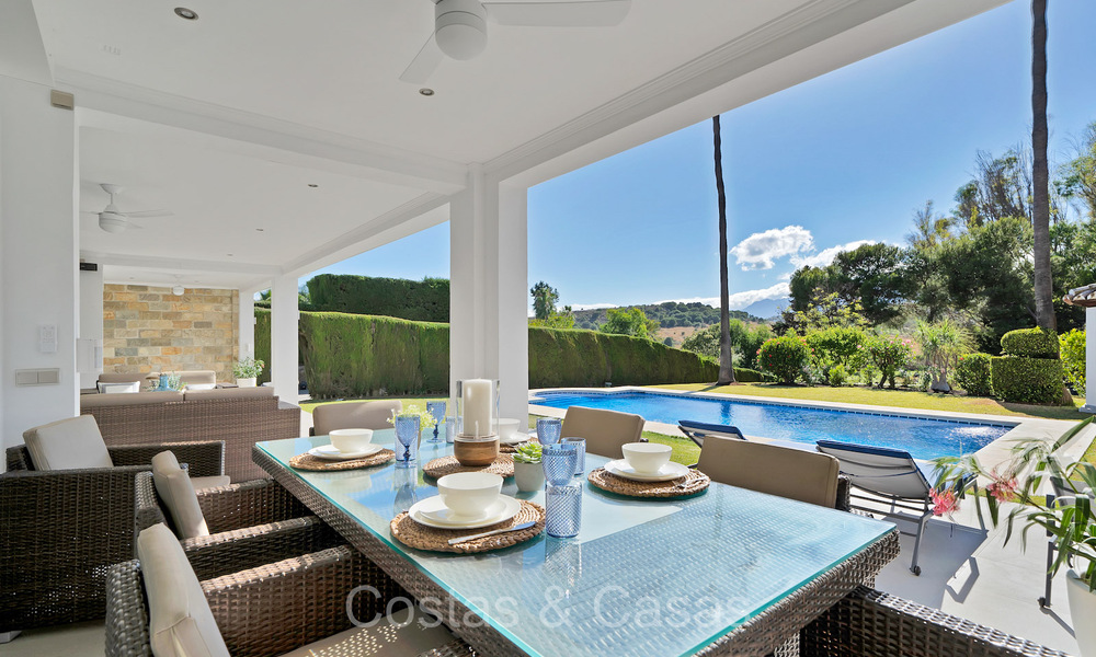 Spacious Mediterranean style family villa for sale, frontline golf on the New Golden Mile, Marbella - Benahavis 73629