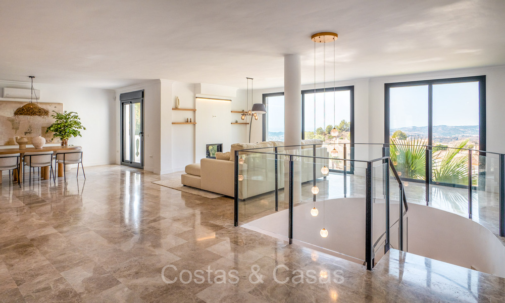 Stunning contemporary Mediterranean style villa for sale with panoramic sea views in the hills of Mijas, Costa del Sol 73670