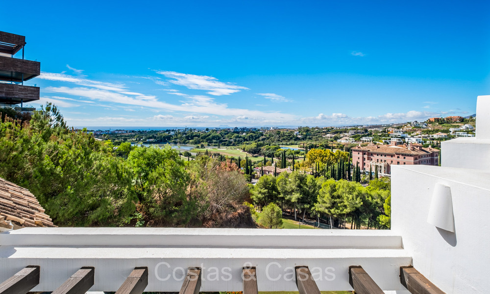 Modern frontline golf penthouse with stunning golf and sea views for sale in a 5* golf resort in Marbella - Benahavis 73682