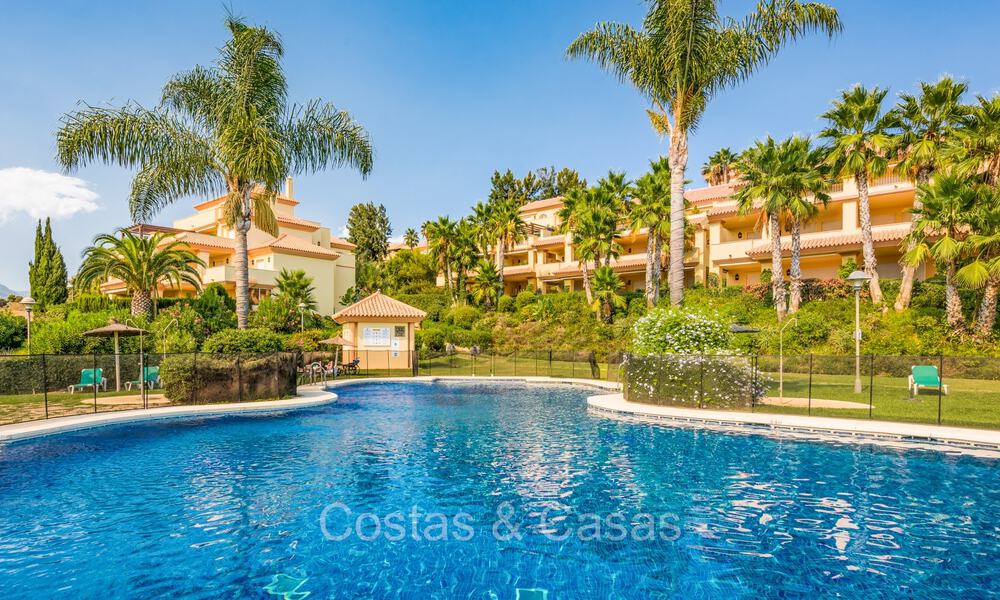 3 bedroom apartment for sale within walking distance to Puerto Banus and the beach in a gated community in Nueva Andalucia, Marbella 73701