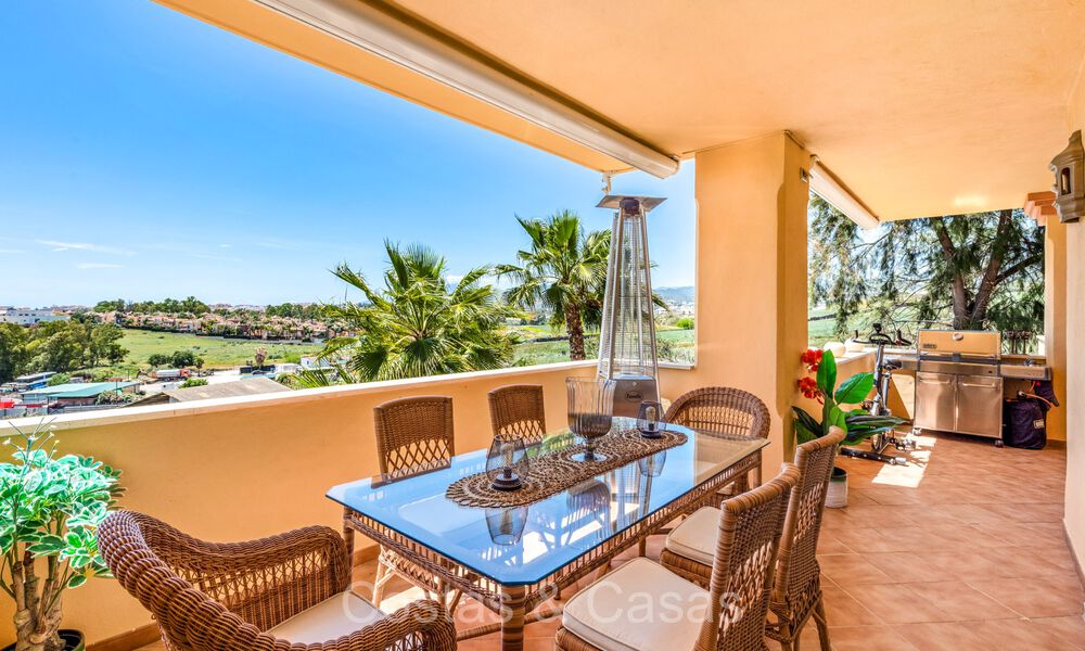 3 bedroom apartment for sale within walking distance to Puerto Banus and the beach in a gated community in Nueva Andalucia, Marbella 73705