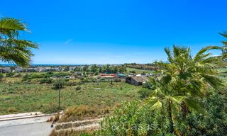 3 bedroom apartment for sale within walking distance to Puerto Banus and the beach in a gated community in Nueva Andalucia, Marbella 73711 