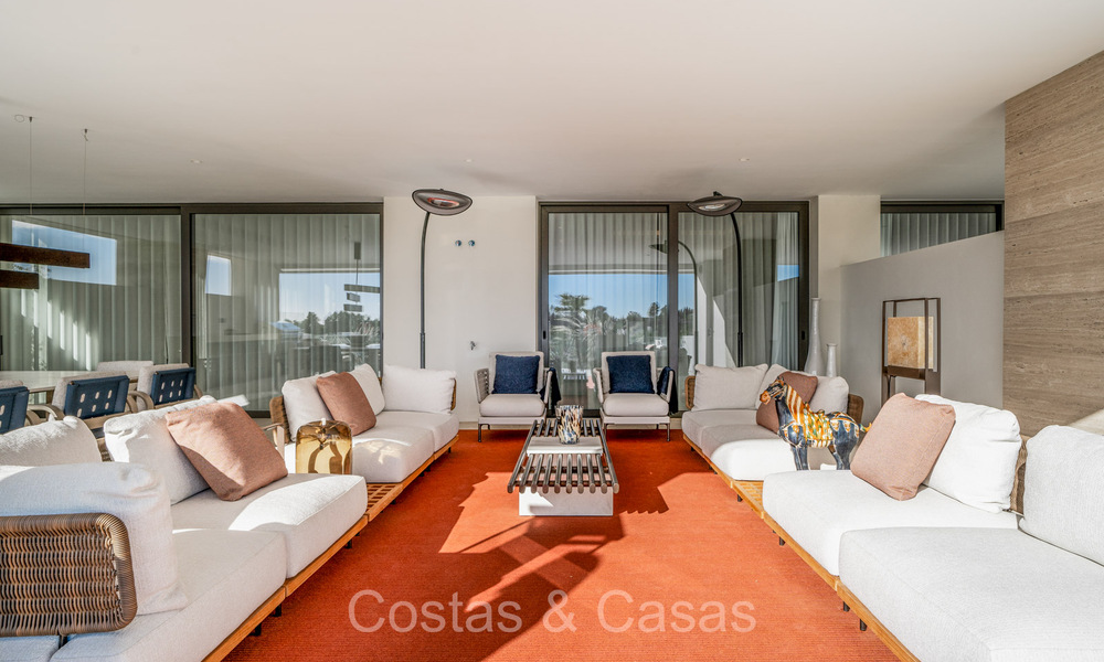 Move-in ready, prestigious duplex apartment for sale in a chic resort-style residential complex on Marbella’s Golden Mile 73833