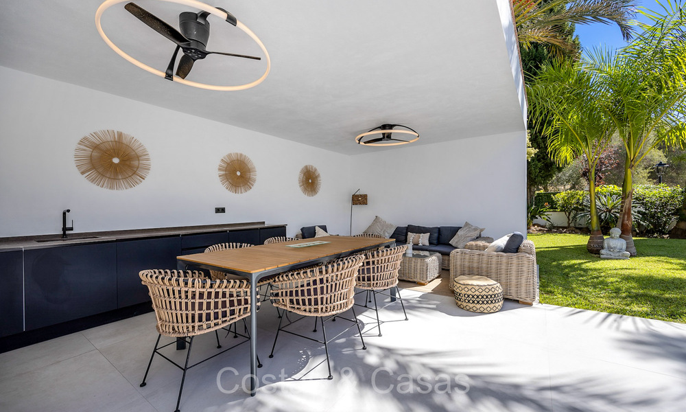 Mediterranean luxury villa for sale with charming, timeless appeal in Benahavis - Marbella 73924