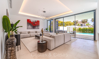 Elegant, modern luxury villa for sale walking distance to the beach on the New Golden Mile between Marbella and Estepona 73945 