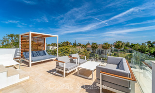 Elegant, modern luxury villa for sale walking distance to the beach on the New Golden Mile between Marbella and Estepona 73949 