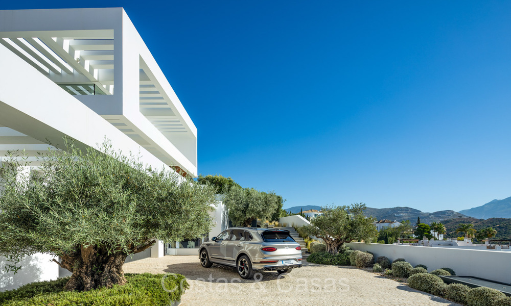 Majestic designer villa with cutting-edge architecture for sale in La Quinta, Benahavis - Marbella 73997