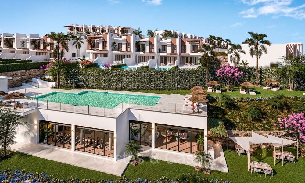 Resale! New build townhouse for sale with golf and sea views, a stone's throw from the Golf Club in Mijas Costa, Costa del Sol 74023