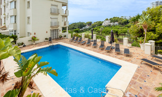 Spacious apartment with spectacular golf and sea views, walking distance to the beach in East Marbella 74108 