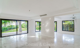 First class Mediterranean villa for sale in an exclusive complex on Marbella’s Golden Mile 74167 