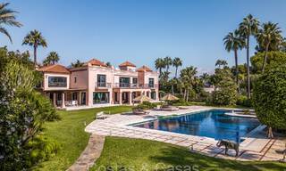 Impressive luxury villa for sale just a stone's throw from the beach on the New Golden Mile between Marbella and Estepona 74234 