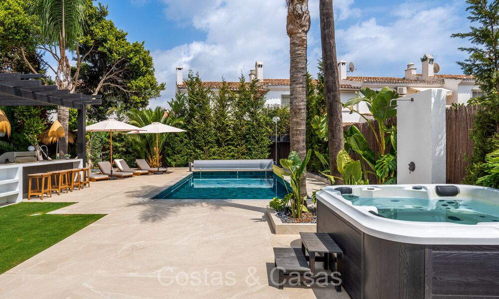 Prestigious Mediterranean luxury villa for sale in a sought-after beachside urbanisation in San Pedro, Marbella 74293