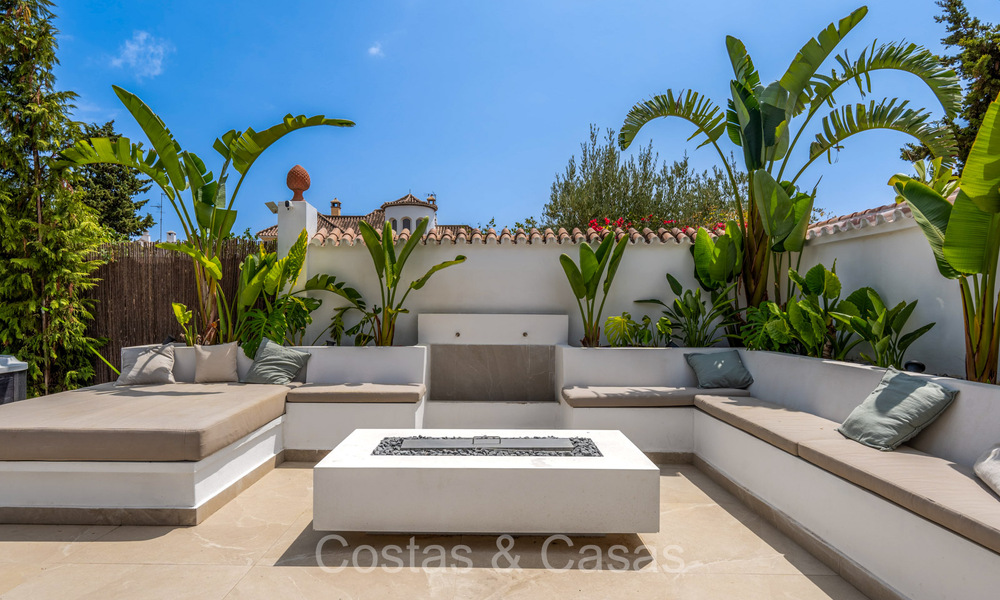 Prestigious Mediterranean luxury villa for sale in a sought-after beachside urbanisation in San Pedro, Marbella 74294