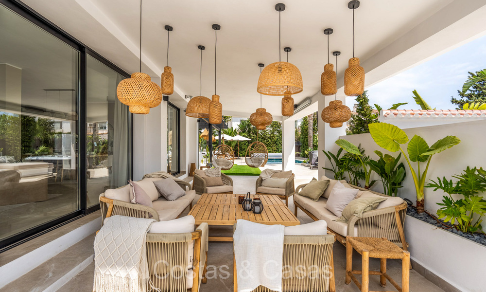 Prestigious Mediterranean luxury villa for sale in a sought-after beachside urbanisation in San Pedro, Marbella 74295