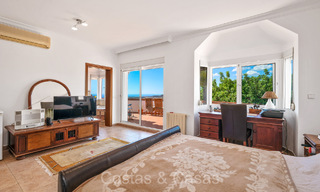 Traditional family villa with impressive views for sale in an elevated position in Istan, Marbella 74311 