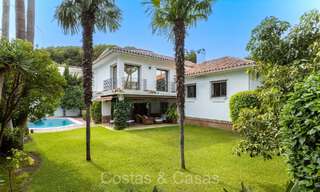 Charming Mediterranean villa for sale just a stone's throw from the beach in Los Monteros, east of Marbella centre 74333 