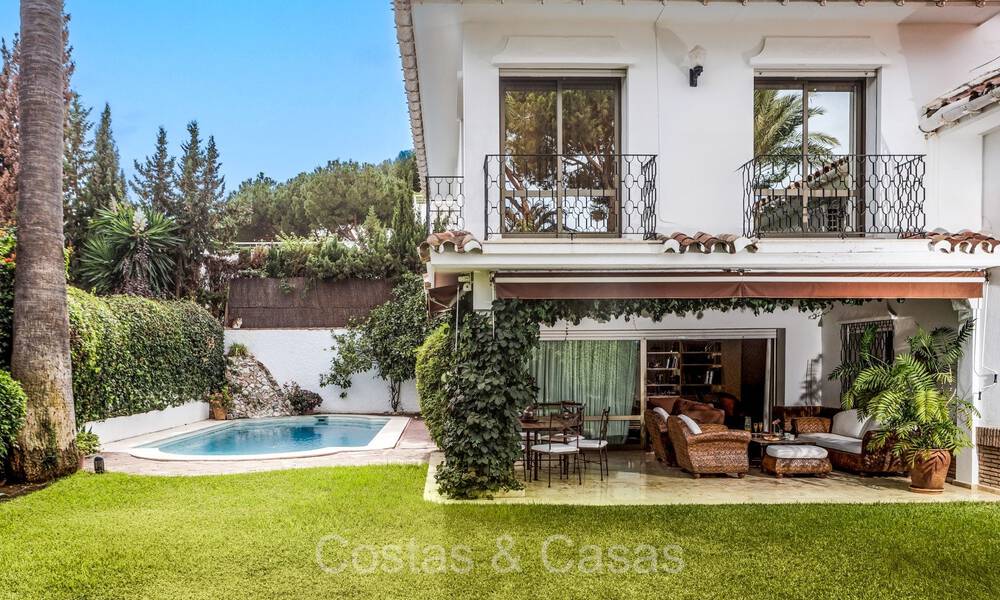 Charming Mediterranean villa for sale just a stone's throw from the beach in Los Monteros, east of Marbella centre 74335