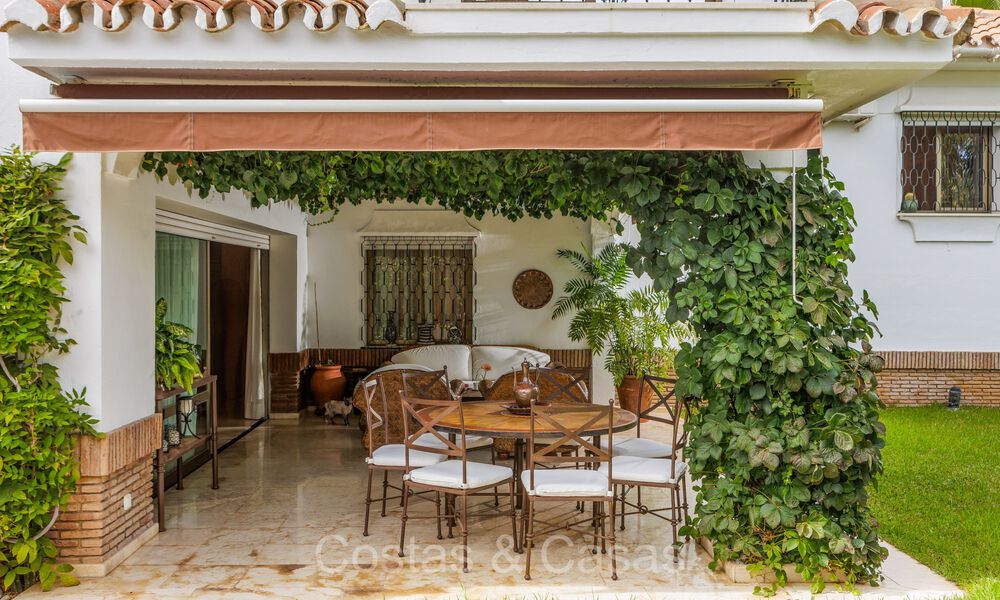 Charming Mediterranean villa for sale just a stone's throw from the beach in Los Monteros, east of Marbella centre 74356