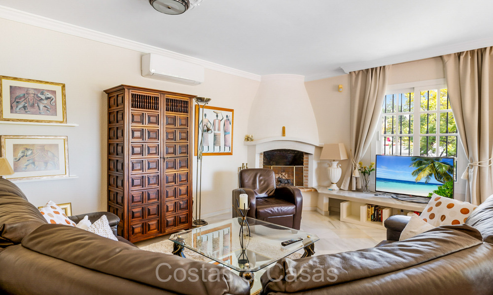 Spanish villa for sale within walking distance to everything in Nueva Andalucia, Marbella 74377