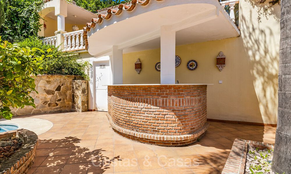 Spanish villa for sale within walking distance to everything in Nueva Andalucia, Marbella 74421