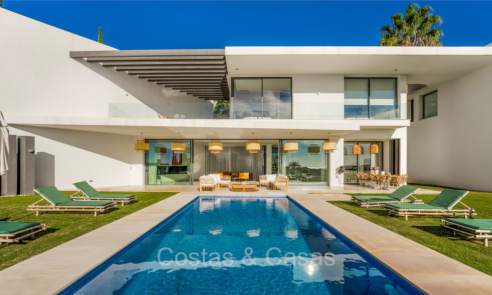 Modernist luxury villa for sale with panoramic sea views in an exclusive area of Benahavis - Marbella 74423