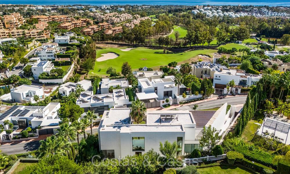 Modernist luxury villa for sale with panoramic sea views in an exclusive area of Benahavis - Marbella 74427